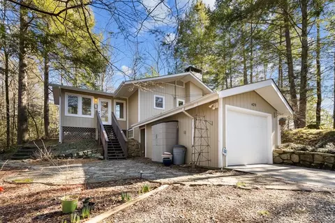 429 Hayes Dr, Gatlinburg, TN 37738
