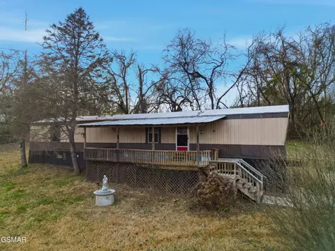 839 Holbert Ln, Kodak, TN 37764