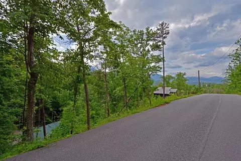 5 Old Cartertown Rd, Gatlinburg, TN 37738