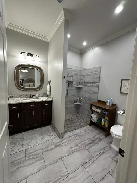 Bath - 105 Andrews Dr, Loretto, TN 38469 photo 5 of 10