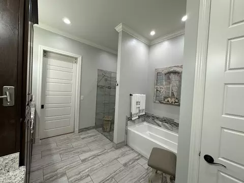 Bath - 105 Andrews Dr, Loretto, TN 38469 photo 8 of 10