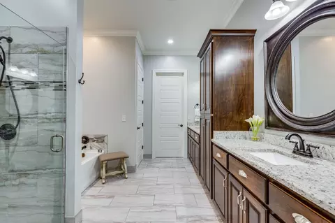 Bath - 105 Andrews Dr, Loretto, TN 38469 photo 1 of 10