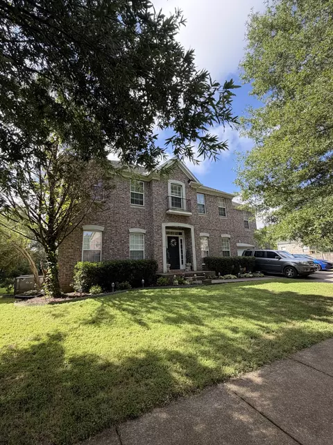 7524 Woodstream Dr, Nashville, TN 37221