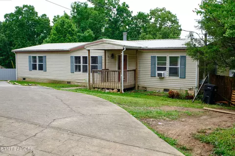 110 Moosetrail Ln, Powell, TN 37849