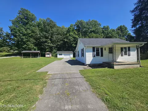 1341 Blockhouse Valley Rd, Clinton, TN 37716