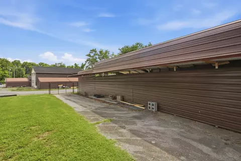 Exterior - 549 E Maple St, Madison, TN 37115 photo 14 of 18