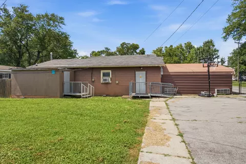 Exterior - 549 E Maple St, Madison, TN 37115 photo 6 of 18
