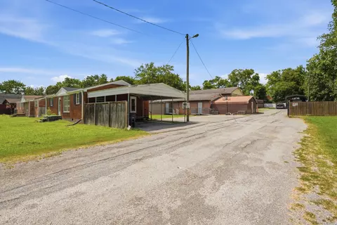 Exterior - 549 E Maple St, Madison, TN 37115 photo 4 of 18