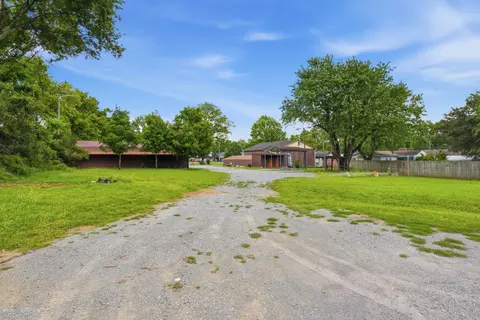 Exterior - 549 E Maple St, Madison, TN 37115 photo 15 of 18