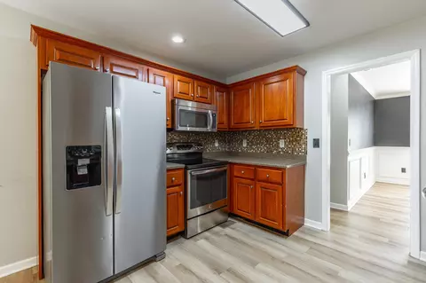 Kitchen - 8245 Witherow Way, Ooltewah, TN 37363 photo 2 of 4