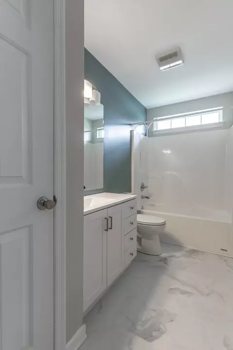 Bath - 8245 Witherow Way, Ooltewah, TN 37363 photo 6 of 8