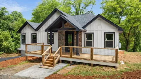 2222 Bales Rd, Knoxville, TN 37914