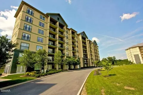 124 Plaza Dr #2403, Pigeon Forge, TN 37863