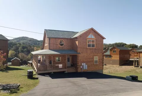 3730 Heritage Hills Dr, Pigeon Forge, TN 37863