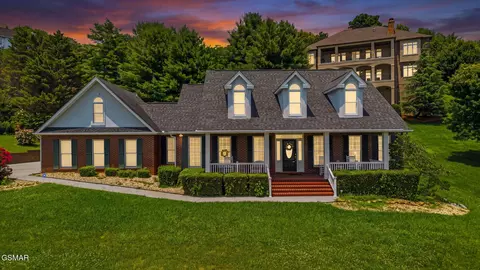 223 Lexington Pl, Sevierville, TN 37862