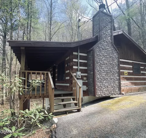 2601 Black Bear Ln, Sevierville, TN 37876