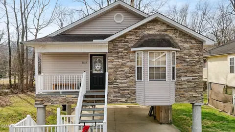 2032 Slippery Rock Cir, Sevierville, TN 37862