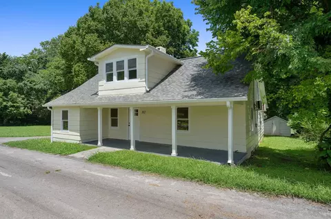 102 Lowe St, Mount Pleasant, TN 38474
