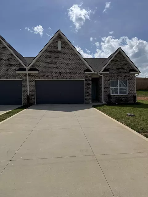 155 River Park Ln, Sweetwater, TN 37874