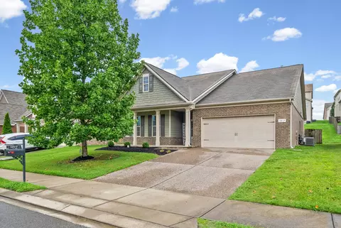 5817 Napa Valley Dr, Smyrna, TN 37167