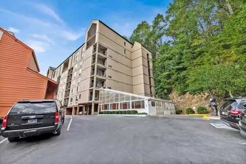 413 Baskins Creek Rd #403, Gatlinburg, TN 37738