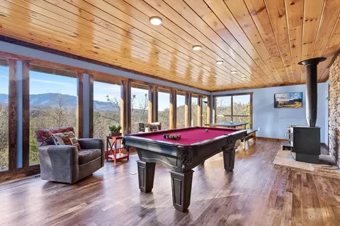 372 Saint Andrews Way, Gatlinburg, TN 37738