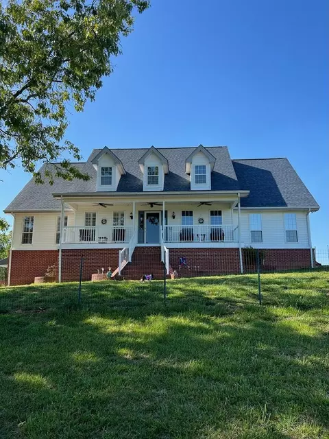 4562 Lakeshore Dr, Bean Station, TN 37708