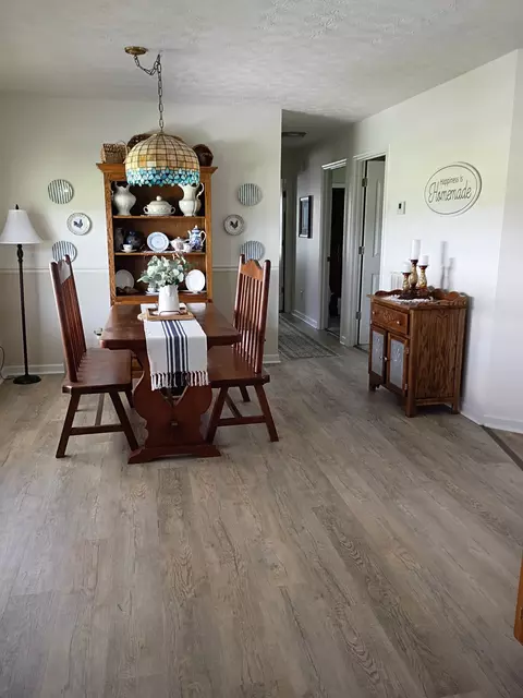 Dining - 1471 Tom Grissom Rd, Morrison, TN 37357 photo 3 of 3