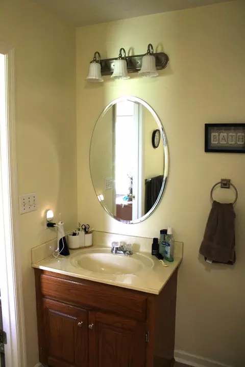 Bath - 1471 Tom Grissom Rd, Morrison, TN 37357 photo 3 of 4