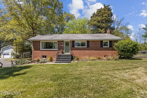3213 Shady Oak Ln, Knoxville, TN 37931