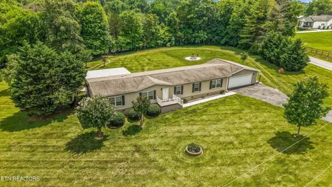 5700 Hyatt Rd, Knoxville, TN 37918