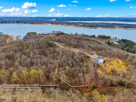 1530 Waterside Cove Dr, Dandridge, TN 37725
