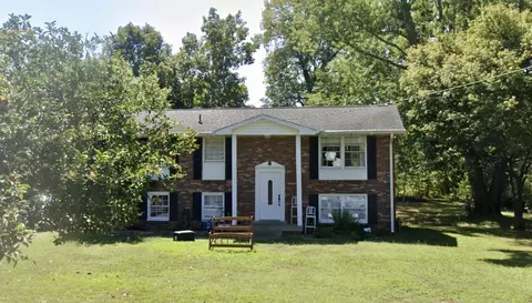 105 Apple Ln, Greenbrier, TN 37073