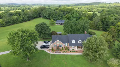 1015 Latti Reese Rd, Hartsville, TN 37074
