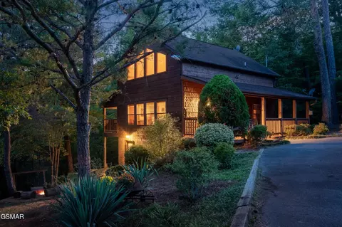 2306 Wooddale Way, Sevierville, TN 37876