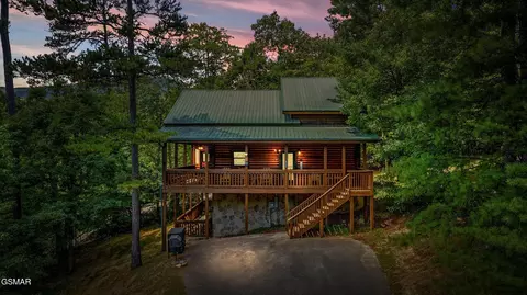 2828 Ridge Creek Cir, Sevierville, TN 37876