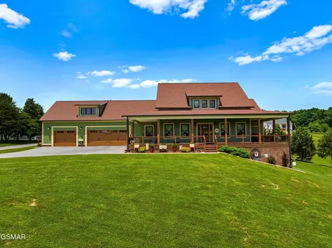 2545 Amanda Ln, Sevierville, TN 37876