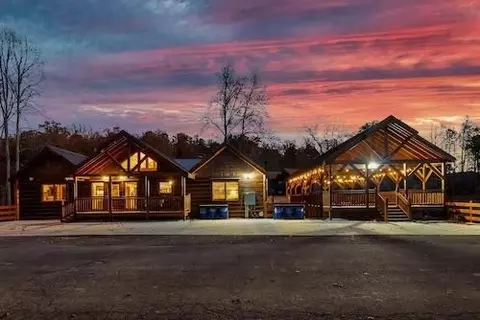 2712 Green Mtn, Sevierville, TN 37876