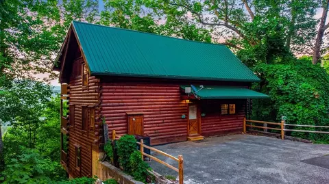 3269 Brice Hollow Way, Sevierville, TN 37862