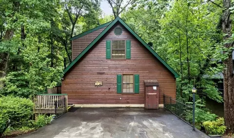 317 Greenwood Way, Pigeon Forge, TN 37863