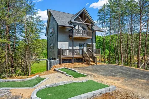 302 Paul Lafollette Way, Sevierville, TN 37876