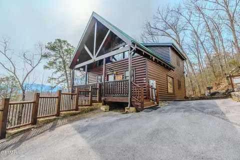 2251 Upper Middle Creek Rd #U/21, Sevierville, TN 37876