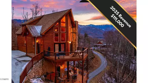 1208 Pine Top Ln, Gatlinburg, TN 37738