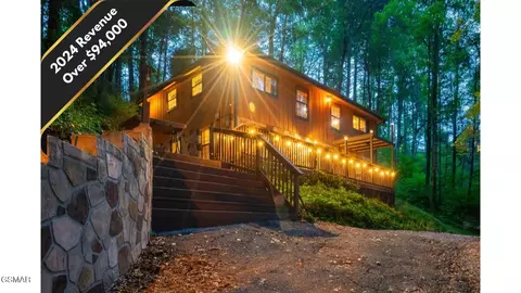 1036 Cheshire Ct, Gatlinburg, TN 37738