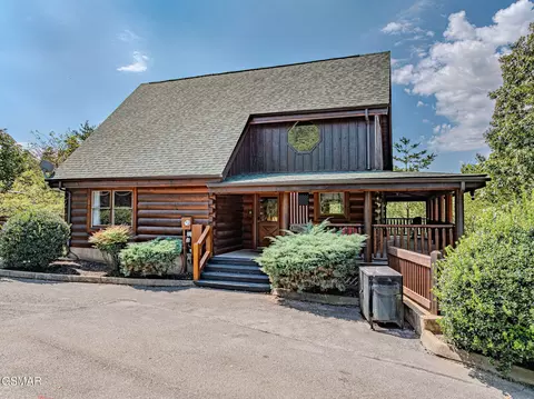 1942 Cougar Crossing Way, Sevierville, TN 37876