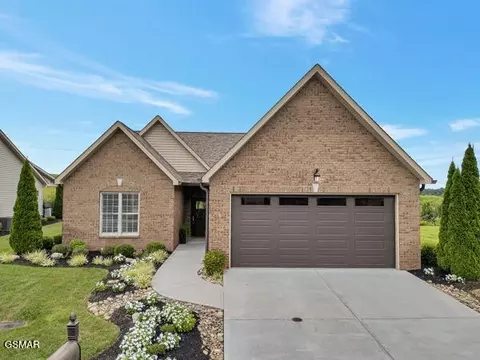 2225 Boulder Crest Ln, Sevierville, TN 37862
