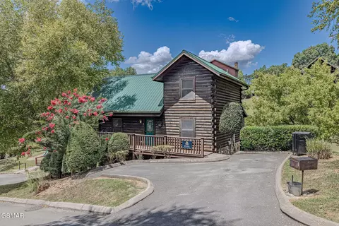 1625 Little Cabin Loop, Sevierville, TN 37862