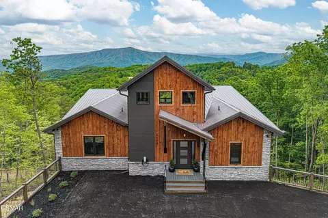 4408 Stackstone Rd, Sevierville, TN 37862 photo 2