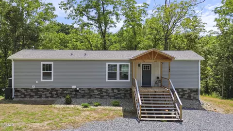 743 Pollard Rd, Kodak, TN 37764