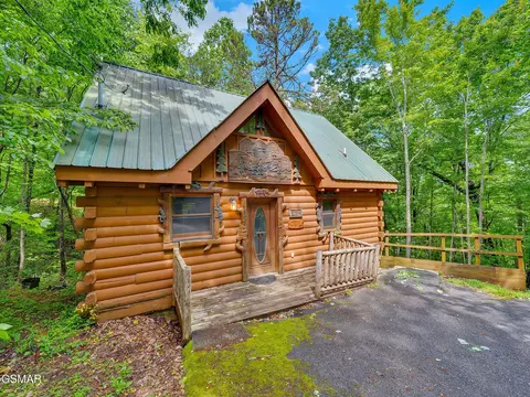 1805 Mossy Trl, Sevierville, TN 37876